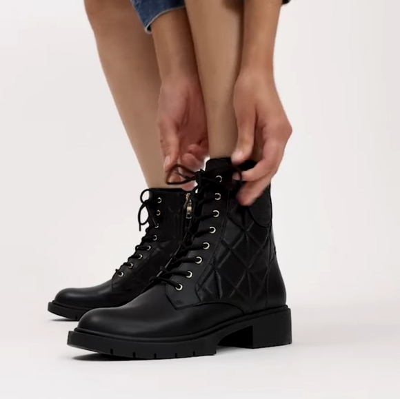 New! Laila Bootie - Picture 5 of 6